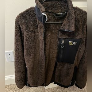 Women’s Mountain Hardwear Fleece Jacket!